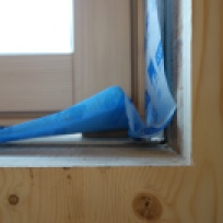The windows have a gap of up to 1/2" (1.25cm), which will be filled with a special expanding foam
